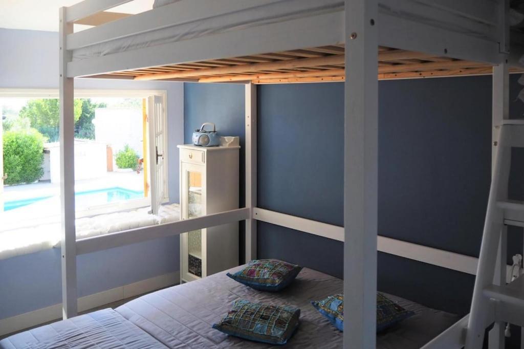 Holiday Home With Shared Pool Σαιντ-Μαρί-ντε-λα-Μερ Εξωτερικό φωτογραφία