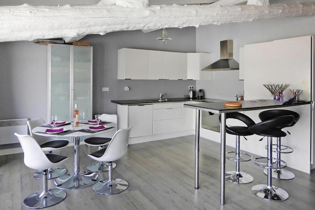 Holiday Home With Shared Pool Σαιντ-Μαρί-ντε-λα-Μερ Εξωτερικό φωτογραφία