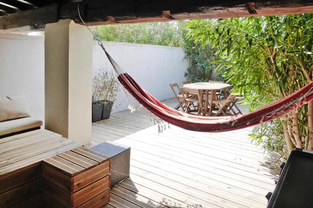Holiday Home With Shared Pool Σαιντ-Μαρί-ντε-λα-Μερ Εξωτερικό φωτογραφία
