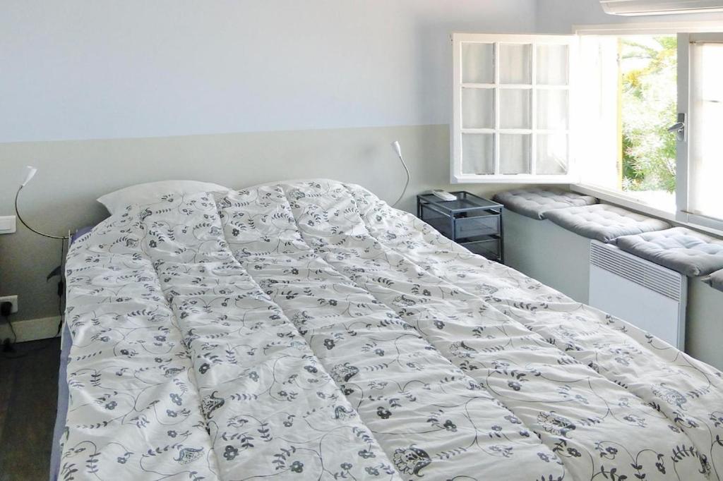Holiday Home With Shared Pool Σαιντ-Μαρί-ντε-λα-Μερ Εξωτερικό φωτογραφία