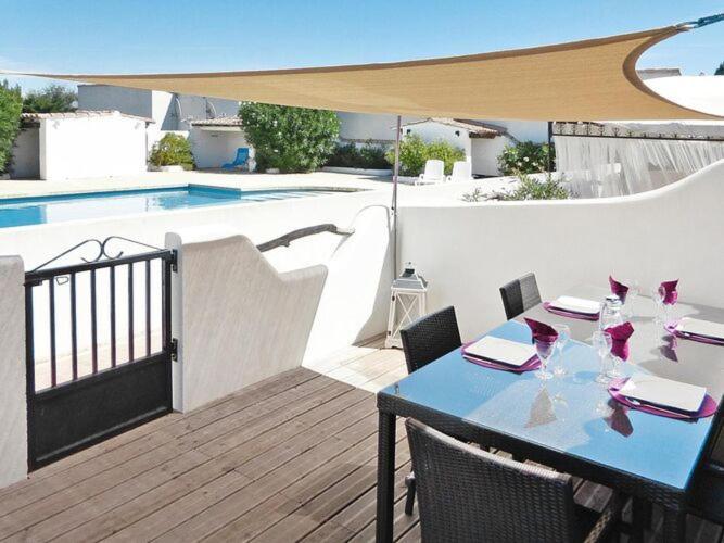 Holiday Home With Shared Pool Σαιντ-Μαρί-ντε-λα-Μερ Εξωτερικό φωτογραφία